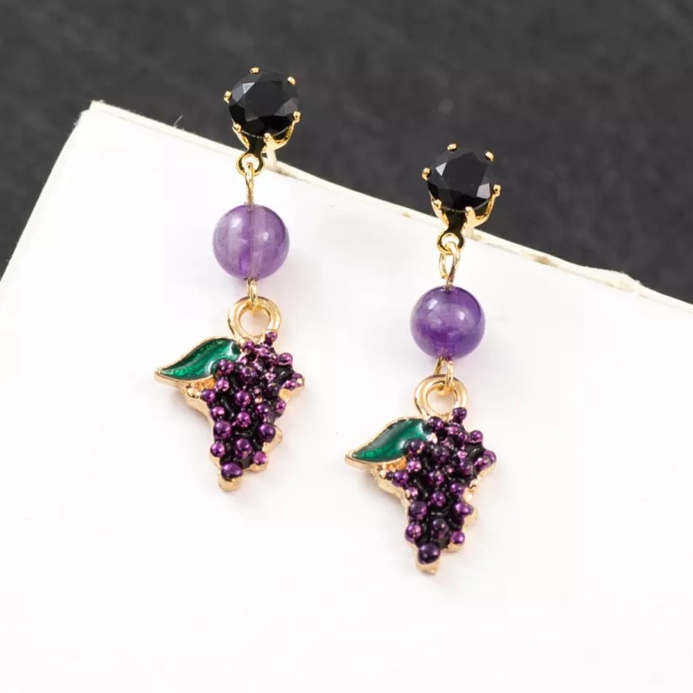 Gorgeous Rhinestone Pearl Purple Grape Earrings - Picture 3 of 6